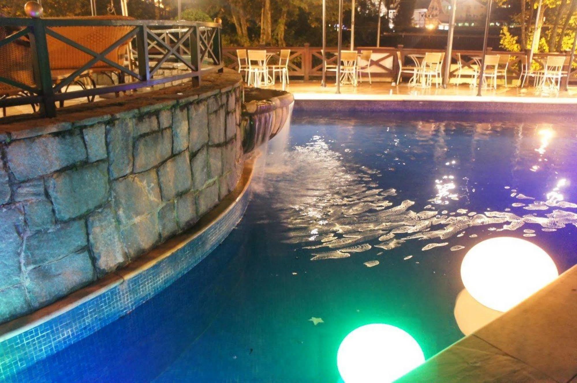 Hotel Frontenac Campos do Jordao Exterior photo